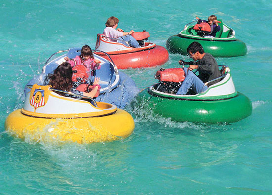 Water pool electric bumper boat