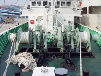anchor winch with double gypsy wheel