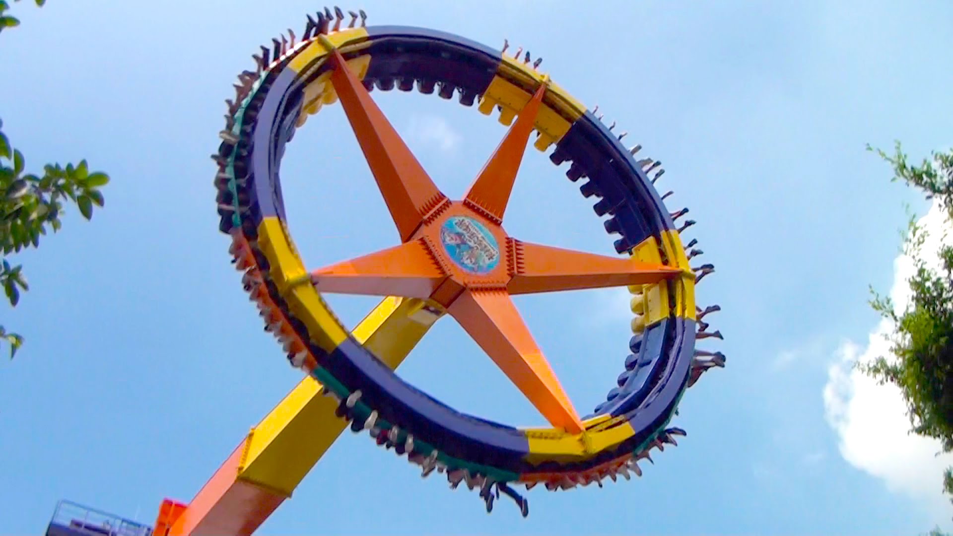 giant-frisbee-flat-ride-for-amusement-park