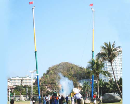 slingshot ride in amusement park